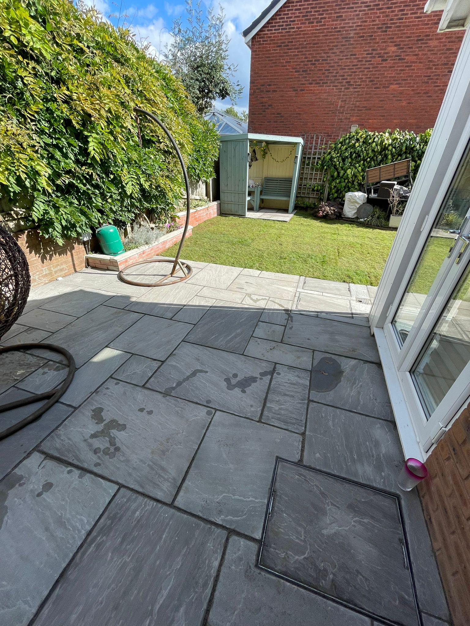 patio slabbing pontypool | T J Landscapes